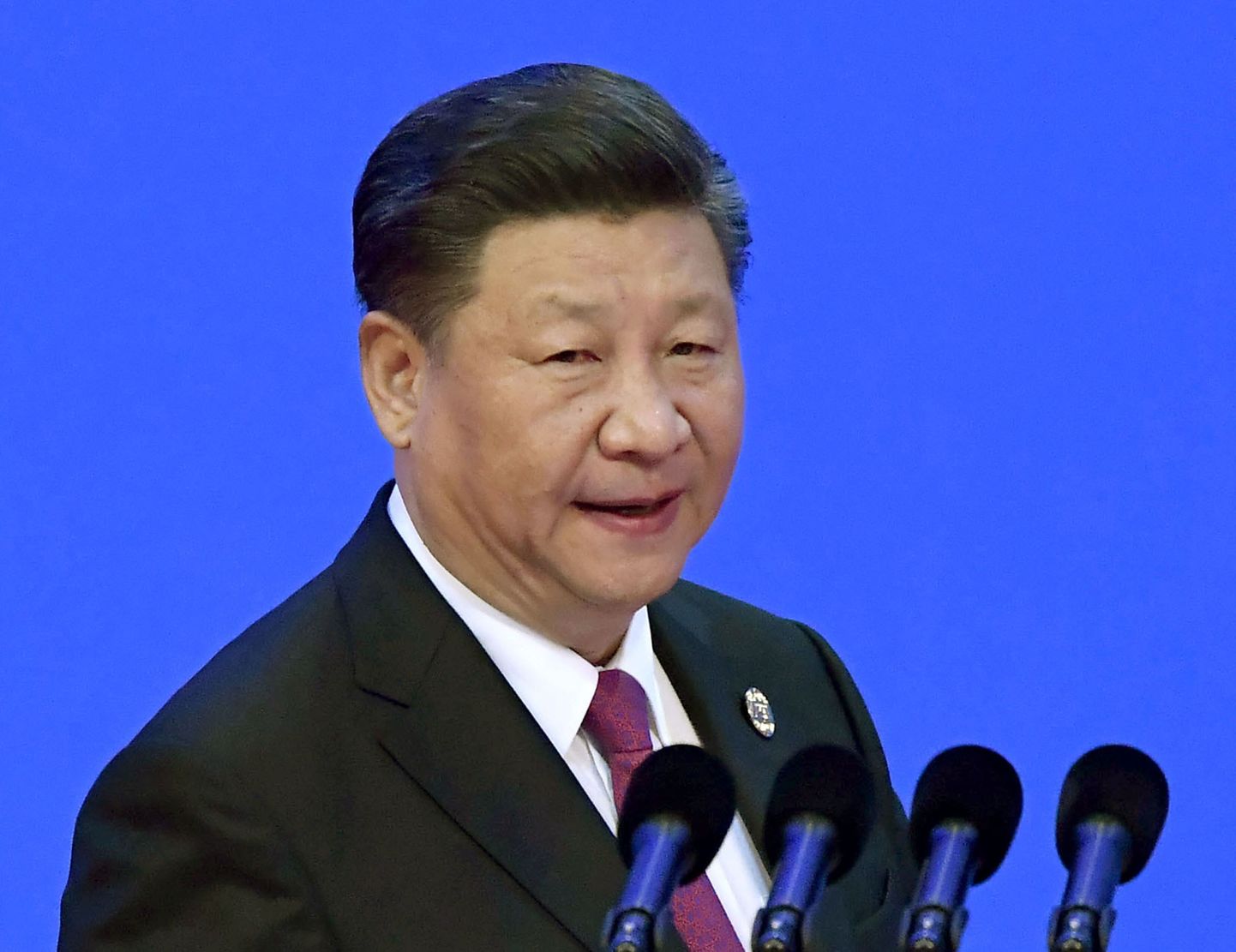 Keelu taga nähakse Hiina presidendi Xi Jinpingi soovi puhastada meediamaastik ebasündsast sisust.