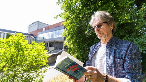 INTERVJUU ⟩ Risto Vuorinen põimis romaani masu tragöödiad Soomes ja seadusetu aja Eestis