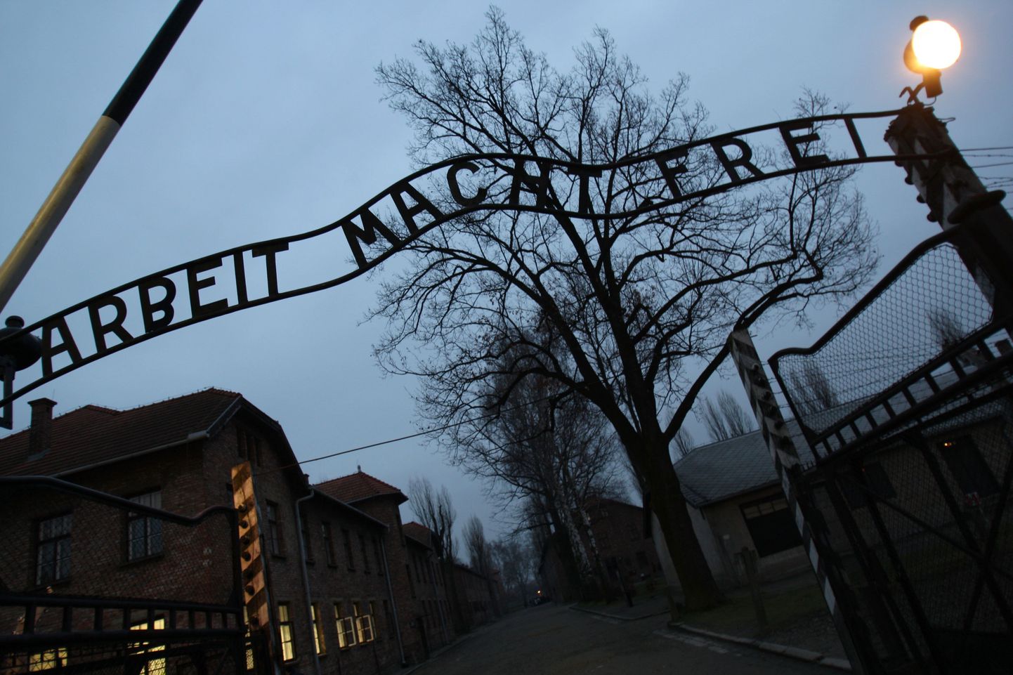 Saksamaa annetab Auschwitzi muuseumile miljon eurot