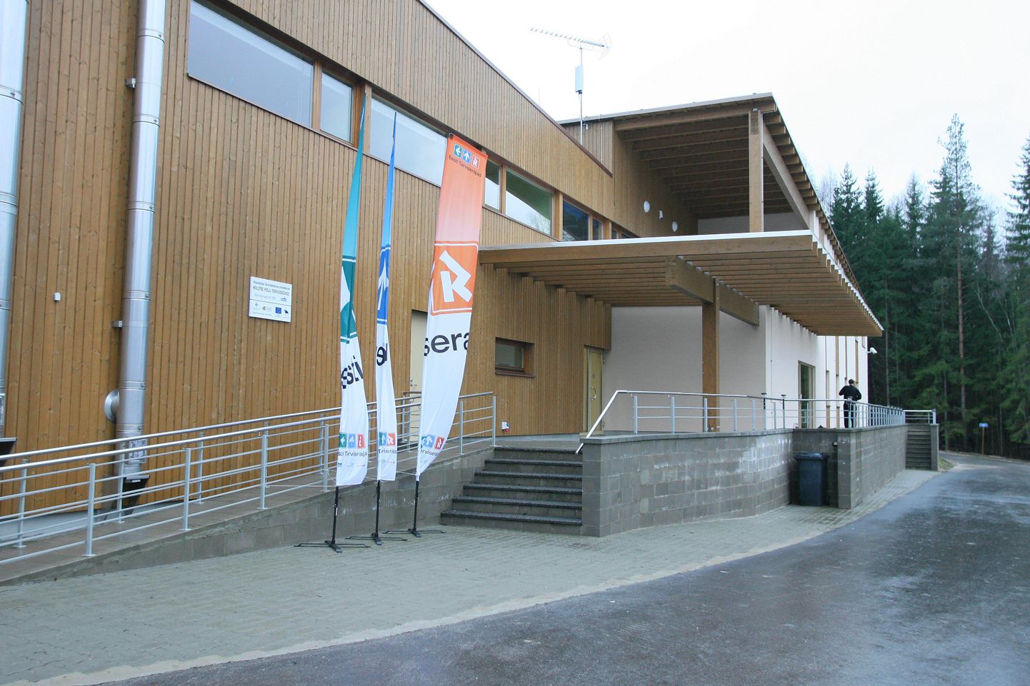 Holstre-Polli võõrustab rahvusvahelist noortelaagrit.