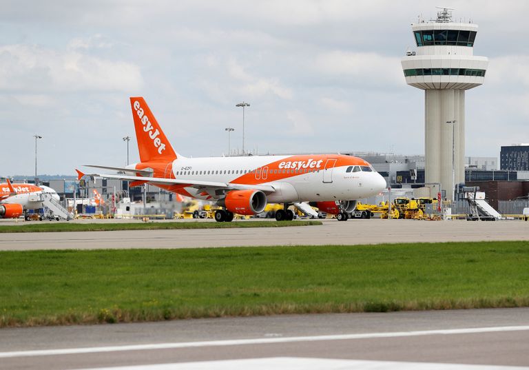 Самолет компании easyJet в аэропорту Гатвик близ Кроули, Англия.