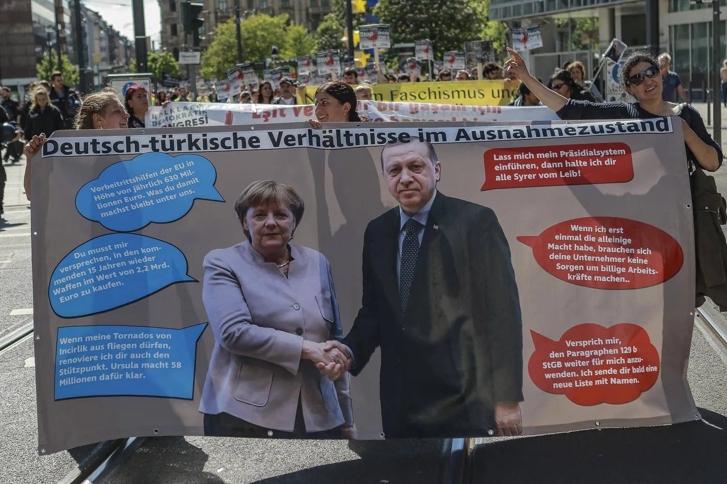 Protestimarss Frankfurdis Türgi inimõiguste olukorra vastu.