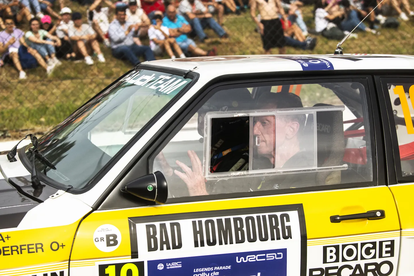 Walter Röhrl 2022. aastal Portugali MM-rallil Audi Quattroga demosõitu tegemas.
