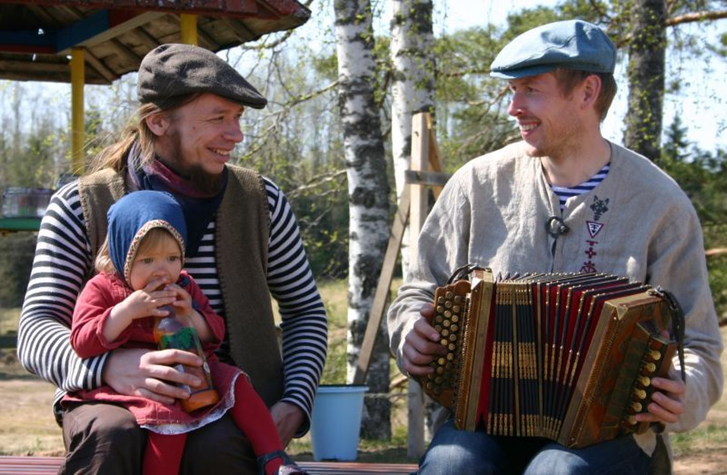2011. aasta esimese kaminaõhtu külalised on Lauri Õunapuu ja Tarmo Noormaa.