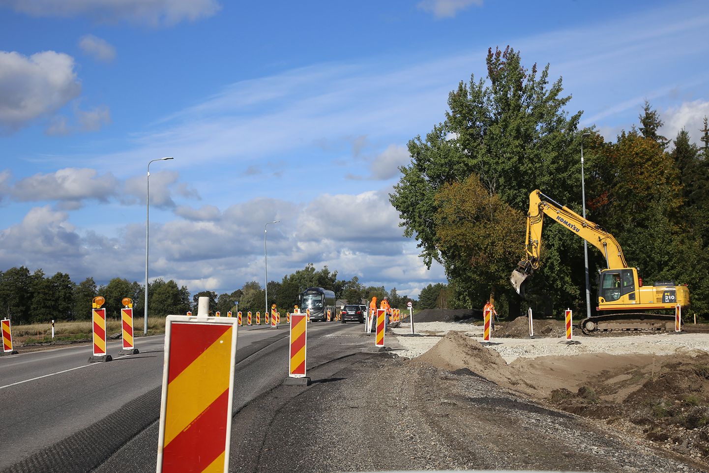 Ümberehitustööd Tallinna–Tartu maanteel Koigi ristmikul häirivad liiklust novembri alguseni.