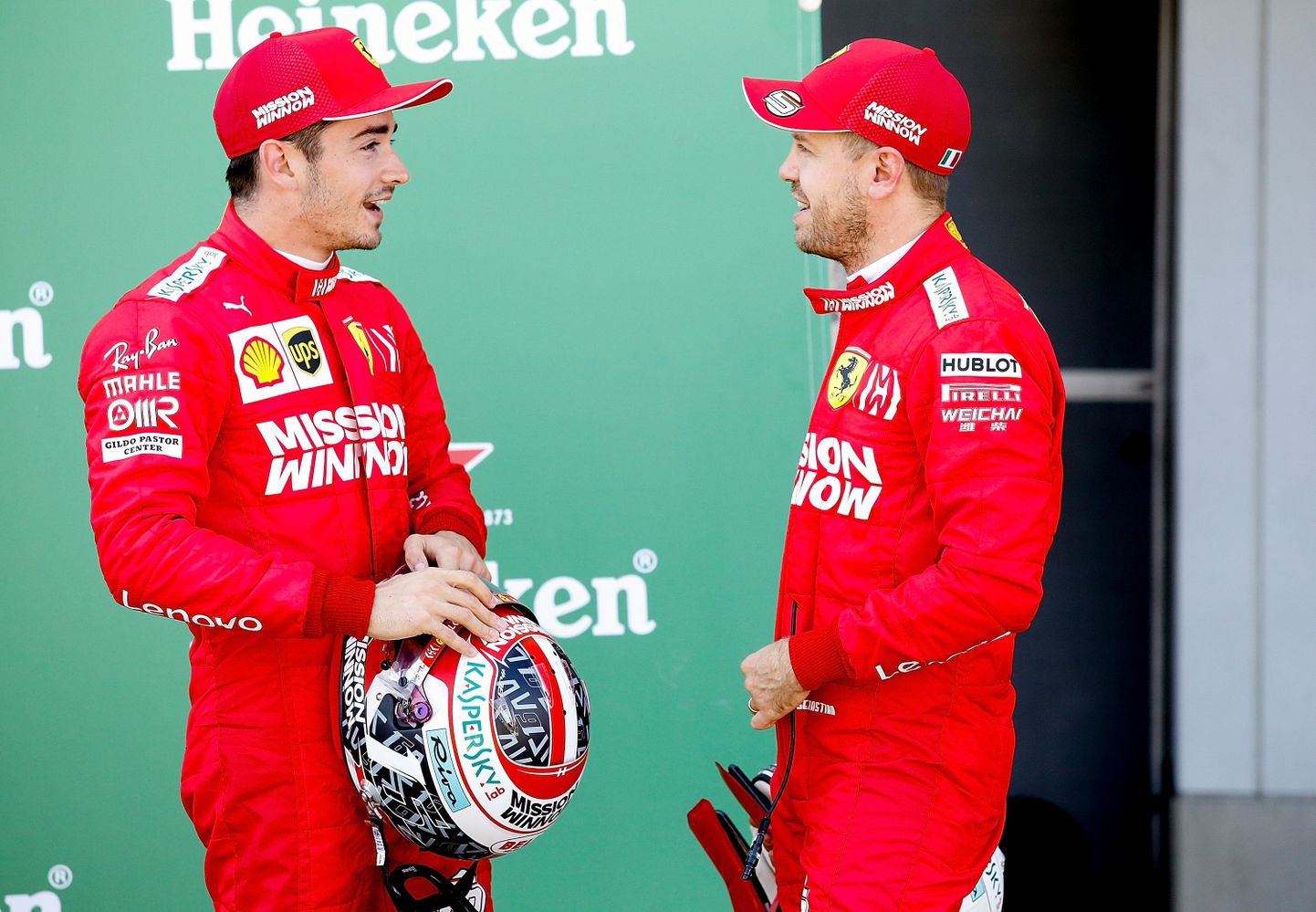 Charles Leclerc (vasakul) ja Sebastian Vettel.