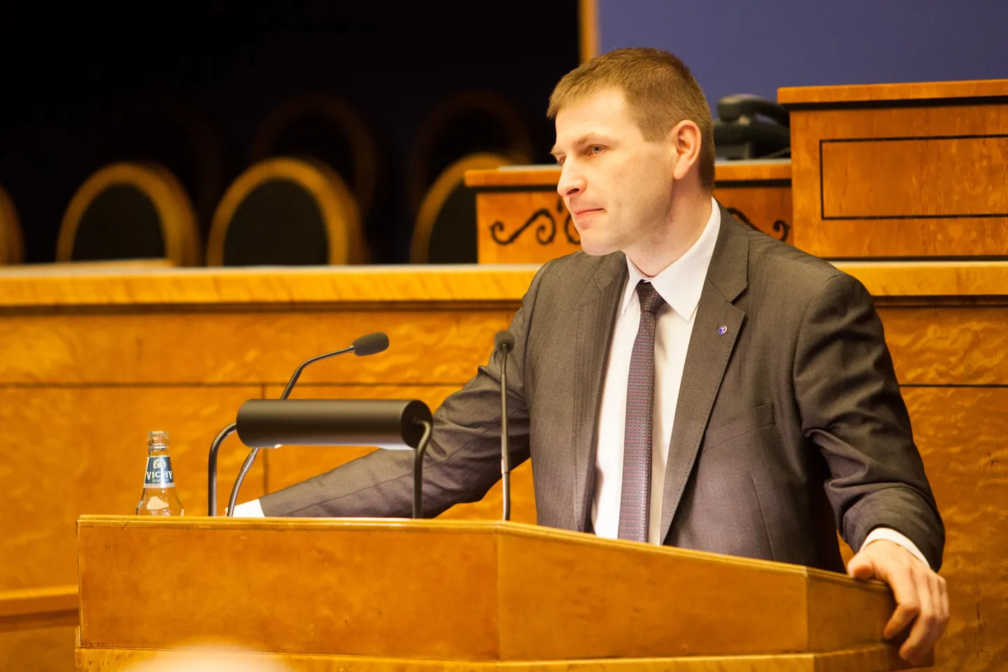 Hanno Pevkur riigikogu ees.