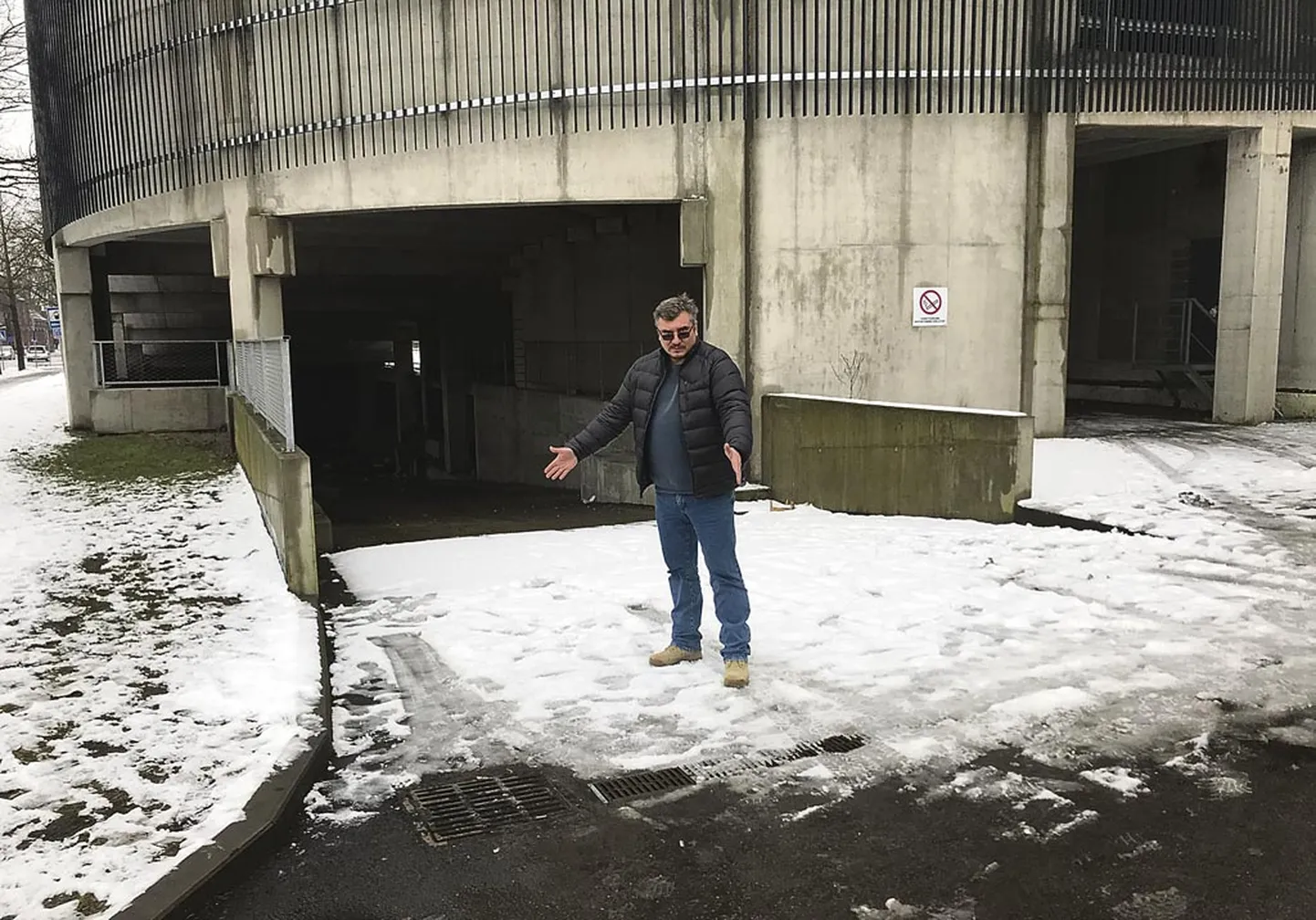 Port Arturi üks omanikest Kaido Kruusoja on mures madalale projekteeritud parkimismaja pärast, kuna usub, et üle 2,4meetrine üleujutus pole Pärnus enam mingi kaks korda sajandis ette tulev õnnetus, vaid oht, millega tuleb arvestada.