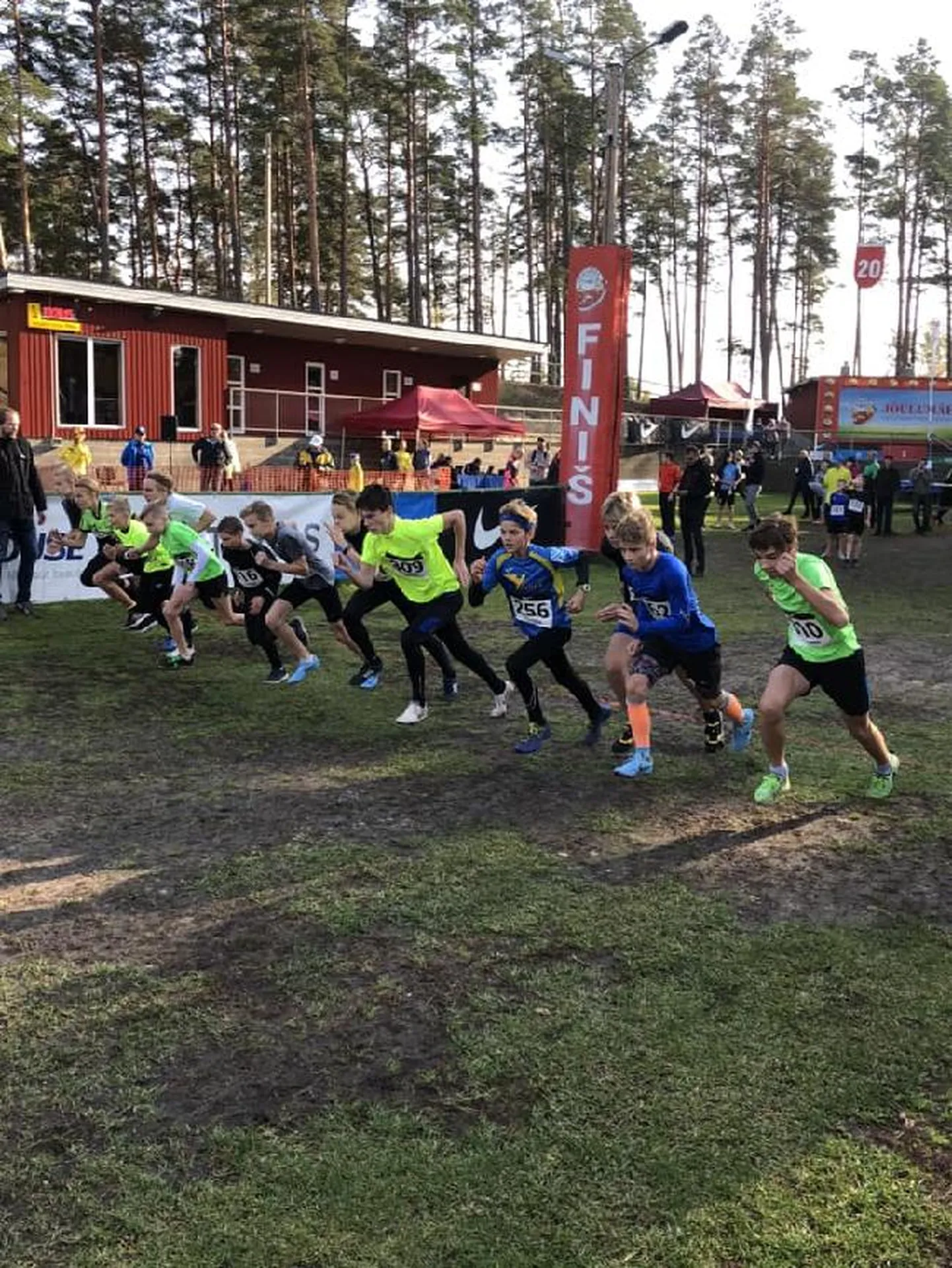 Noored krossijooksjad panid end proovile Pärnumaal.