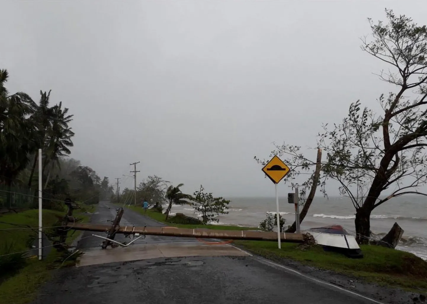 Fidžit räsis ülivõimas tsüklon Yasa.