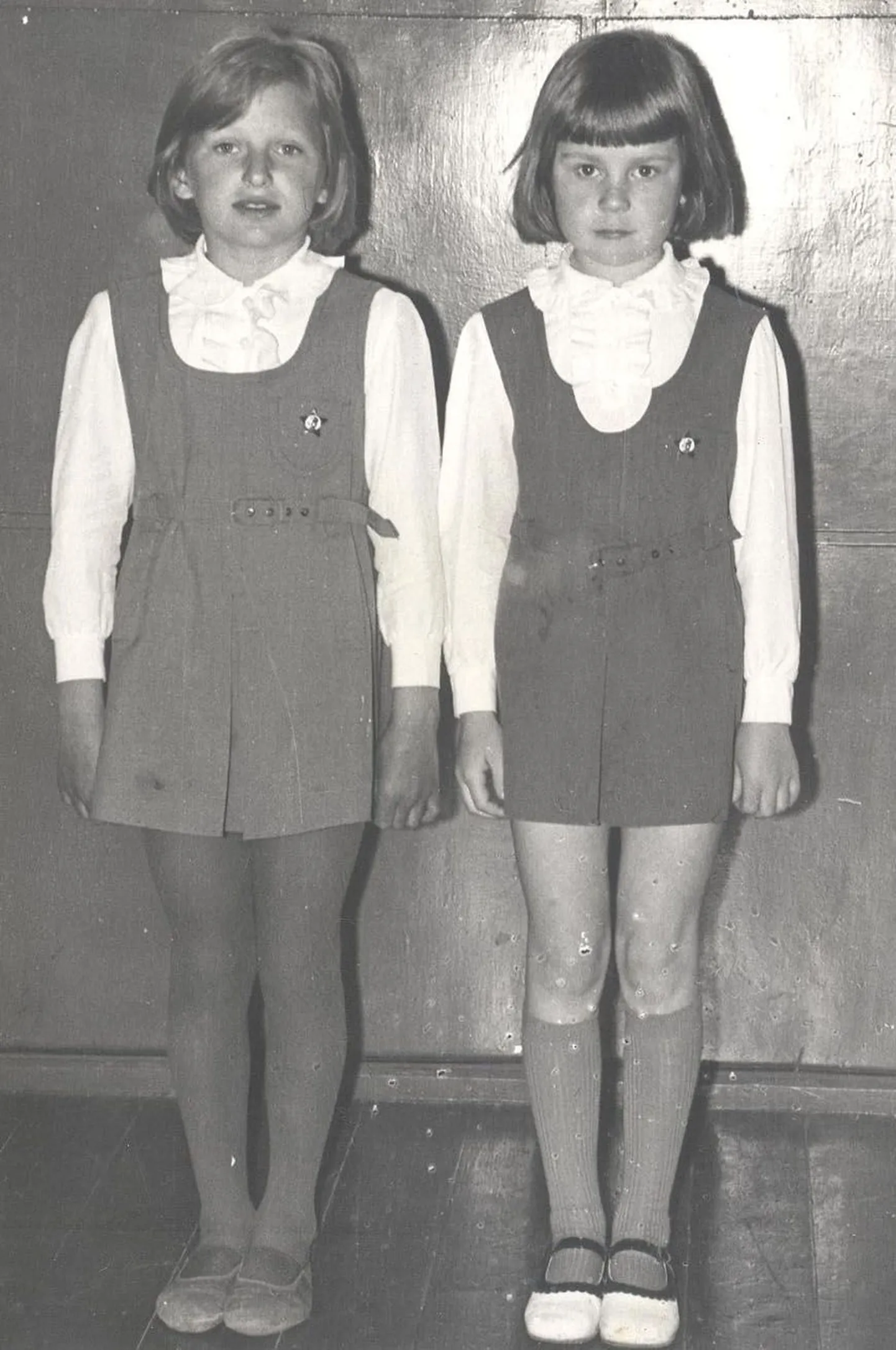 Vasakul seisab tulevane Järva Teataja ajakirjanik. Kes? a) Silvi Lukjanov b) Merit Männi c) Birgit Itse.