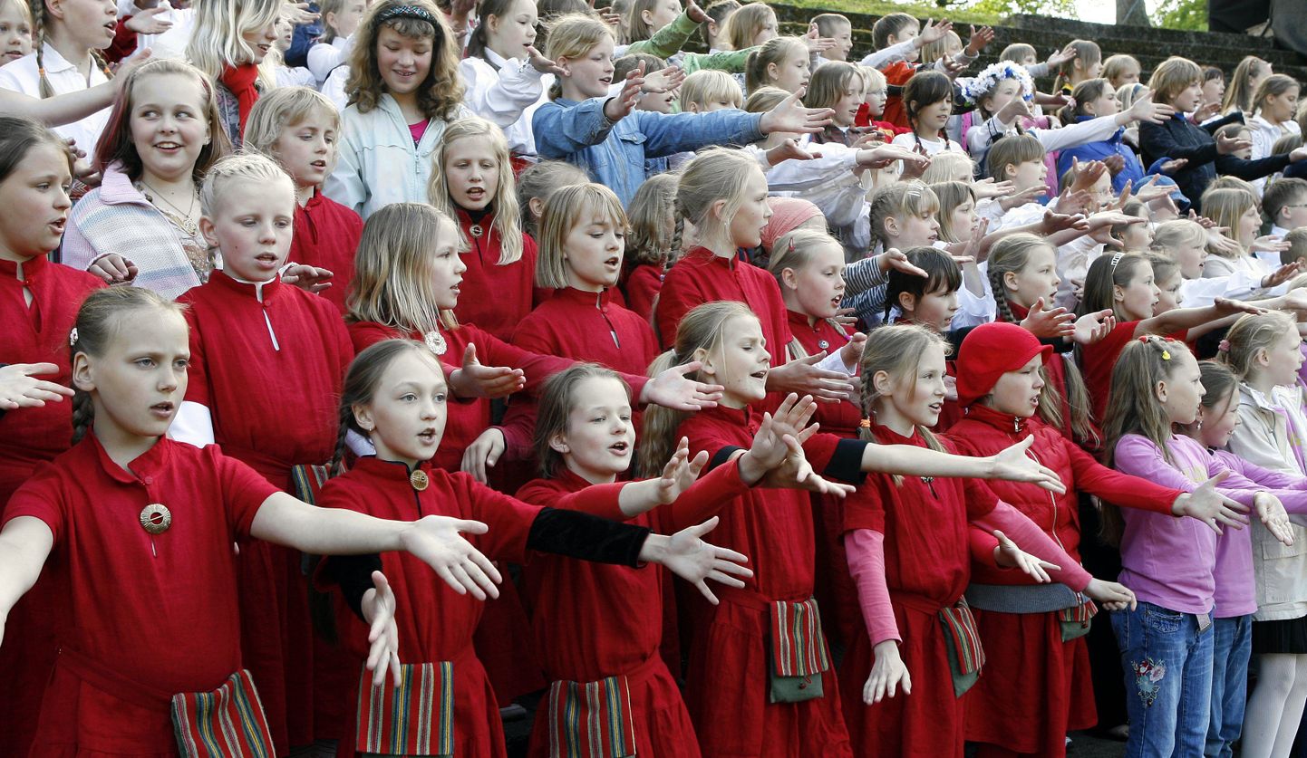 1. märtsini oodatakse kollektiive registreeruma mais peetavale Viljandimaa laulu- ja tantsupeole.