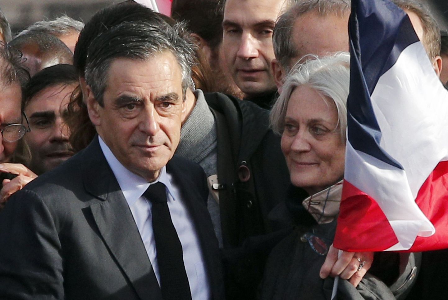 Prantsuse vabariiklaste presidendikandidaat François Fillon naise Penelopega.