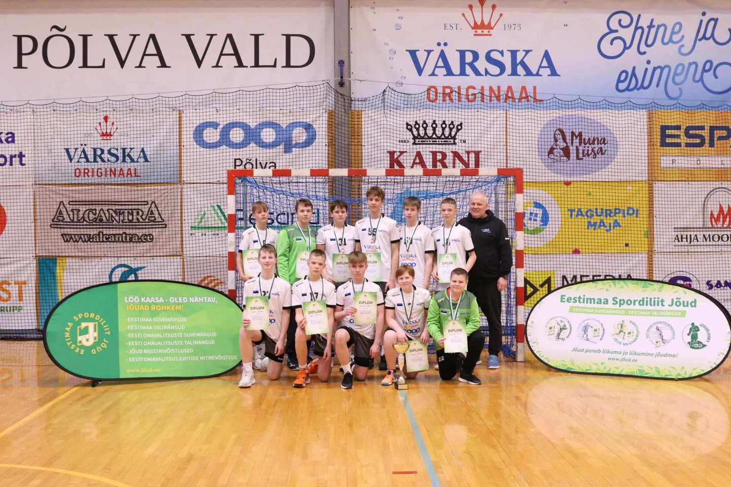 Võidukad Põlva käsipallipoisid