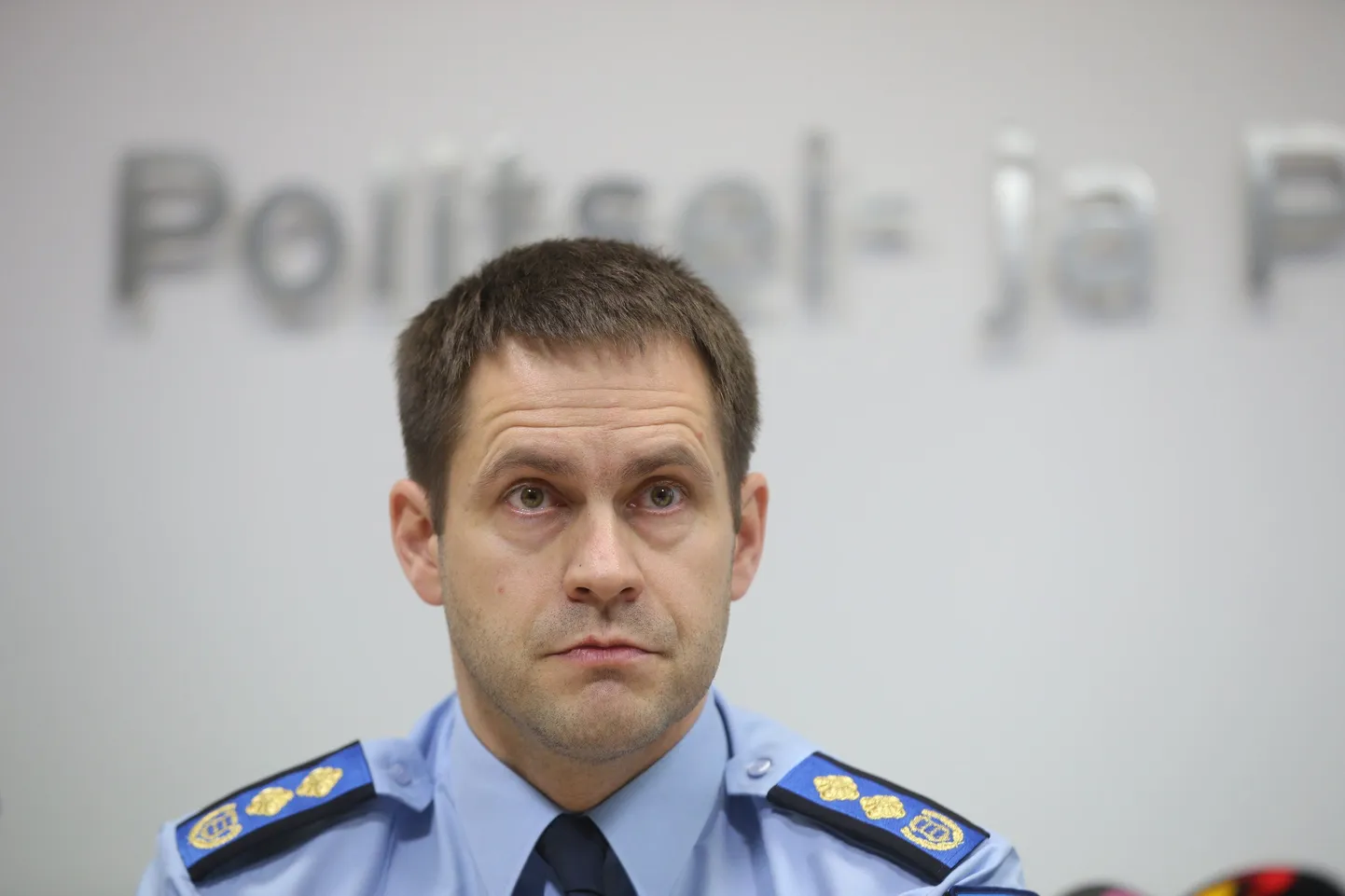 Politsei- ja piirivalveameti peadirektor Elmar Vaher ning Riigi Infosüsteemi Ameti peadirektor Taimar Peterkop annavad pressikonverentsil selgitusi ID-kaardi sertifikaatide sulgemise kohta.