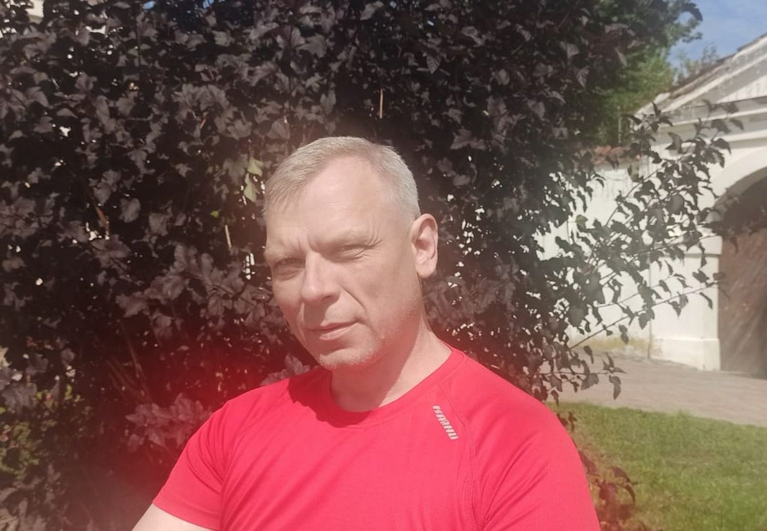 Глеб Беляев переехал в Латвию из России и учил латышский язык с нуля. Он сдал экзамен на А2 и теперь рассказывает о своем опыте - не так уж это и сложно, и совсем не страшно, считает он