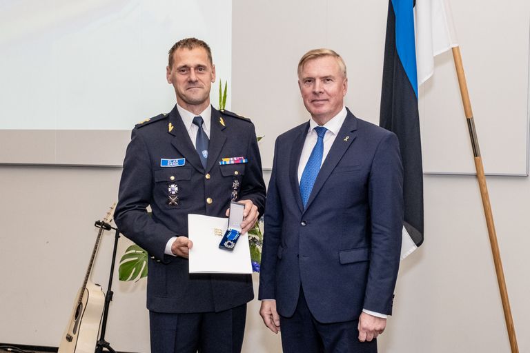 Elar Sarik Võrumaalt koos justiitsminister Kalle Laanetiga