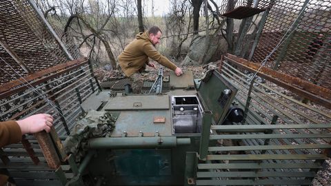 Ukrainas armija pirmdien nogalinājusi vai ievainojusi 1040 Krievijas iebrucēju
