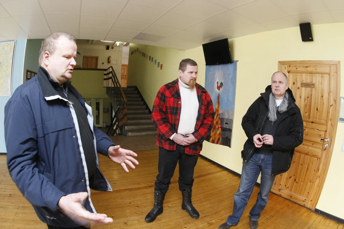 Otepää vald tahab järgmisest õppeaastast sulgeda Pühajärve põhikooli.
Pildil kooli allesjäämise eest võitlevad (vasakult) Andrus Eensoo, Priit Õun ja Teet Reedi.