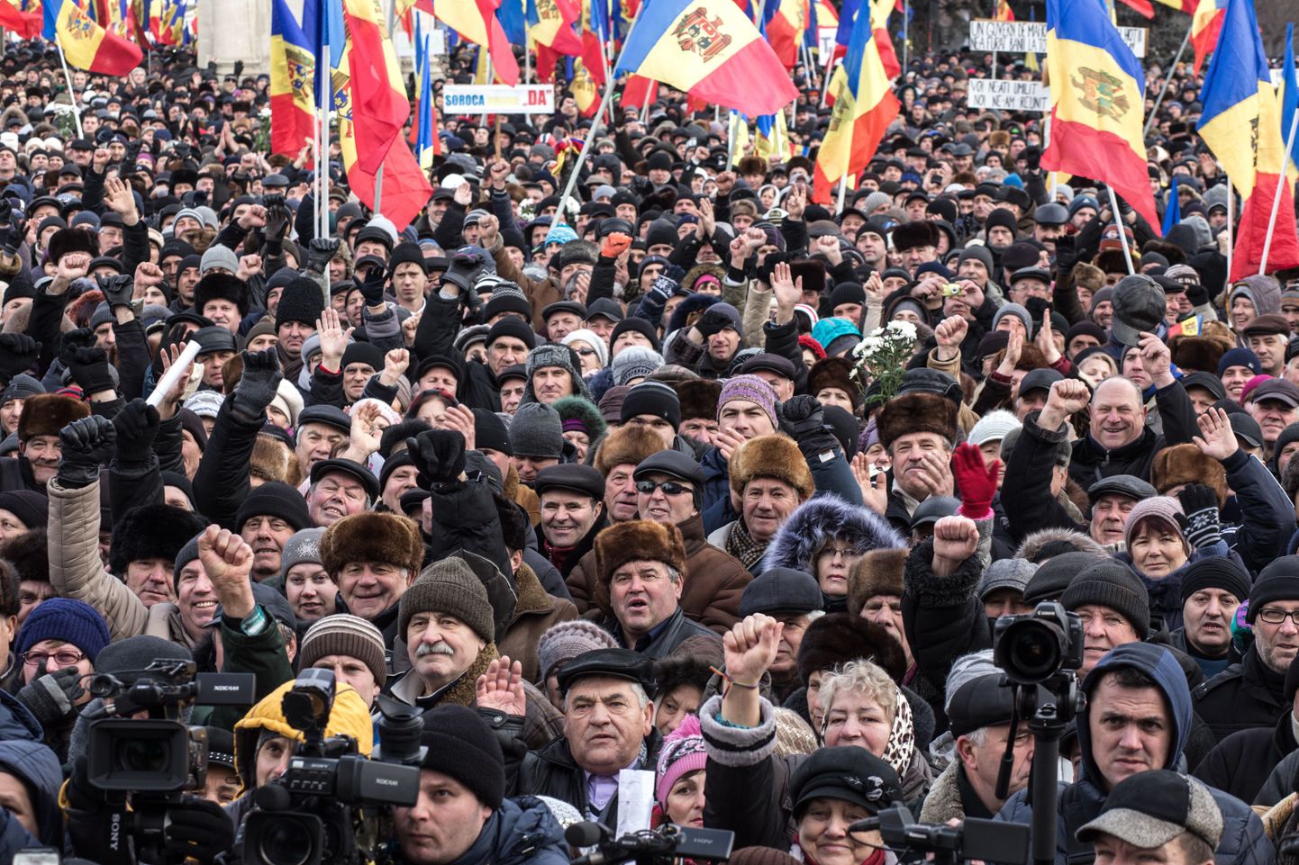 Jaanuarikuine meeleavaldus Moldova pealinnas. Protestid on osalt seotud ka pankadest suure summa raha kadumisega.