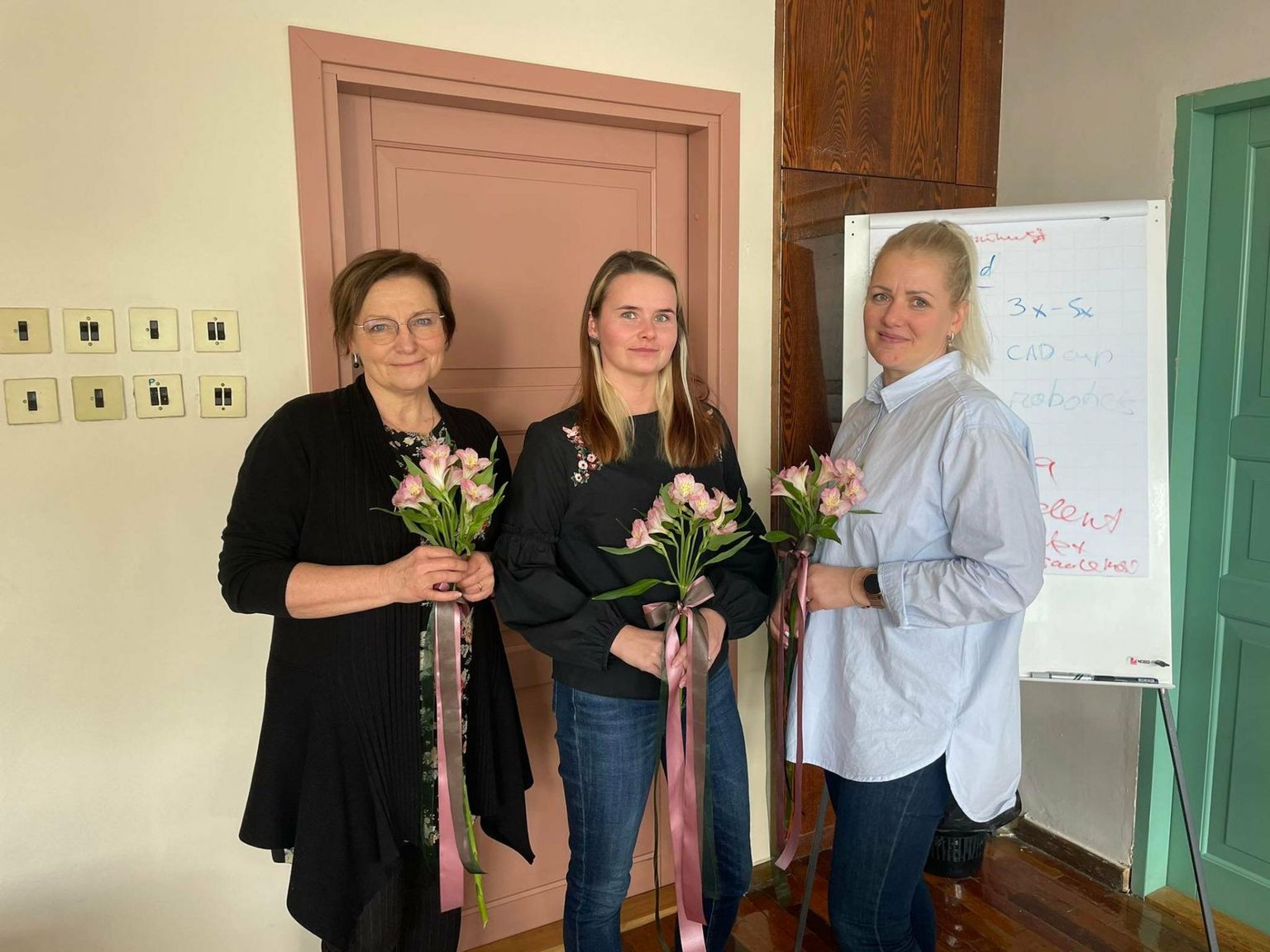 Uuest õppeaastast asuvad Kadrina keskkooli osalise koormusega õppejuhi ametikohustusi täitma Evelin Tiiter (vasakult), Mailen Remmelg ja Reesi Sirvi.