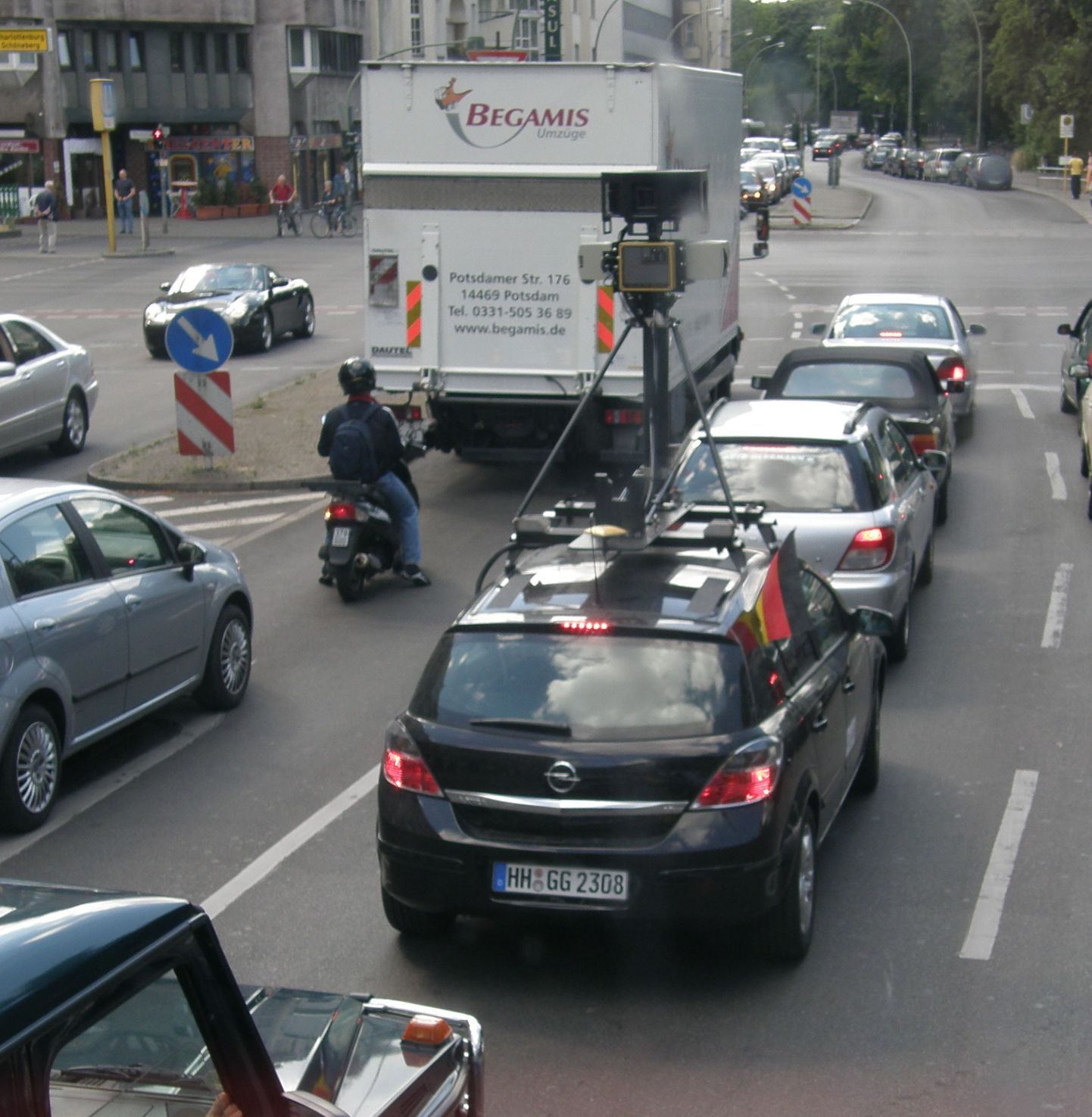 Google Street View masin liikluses.