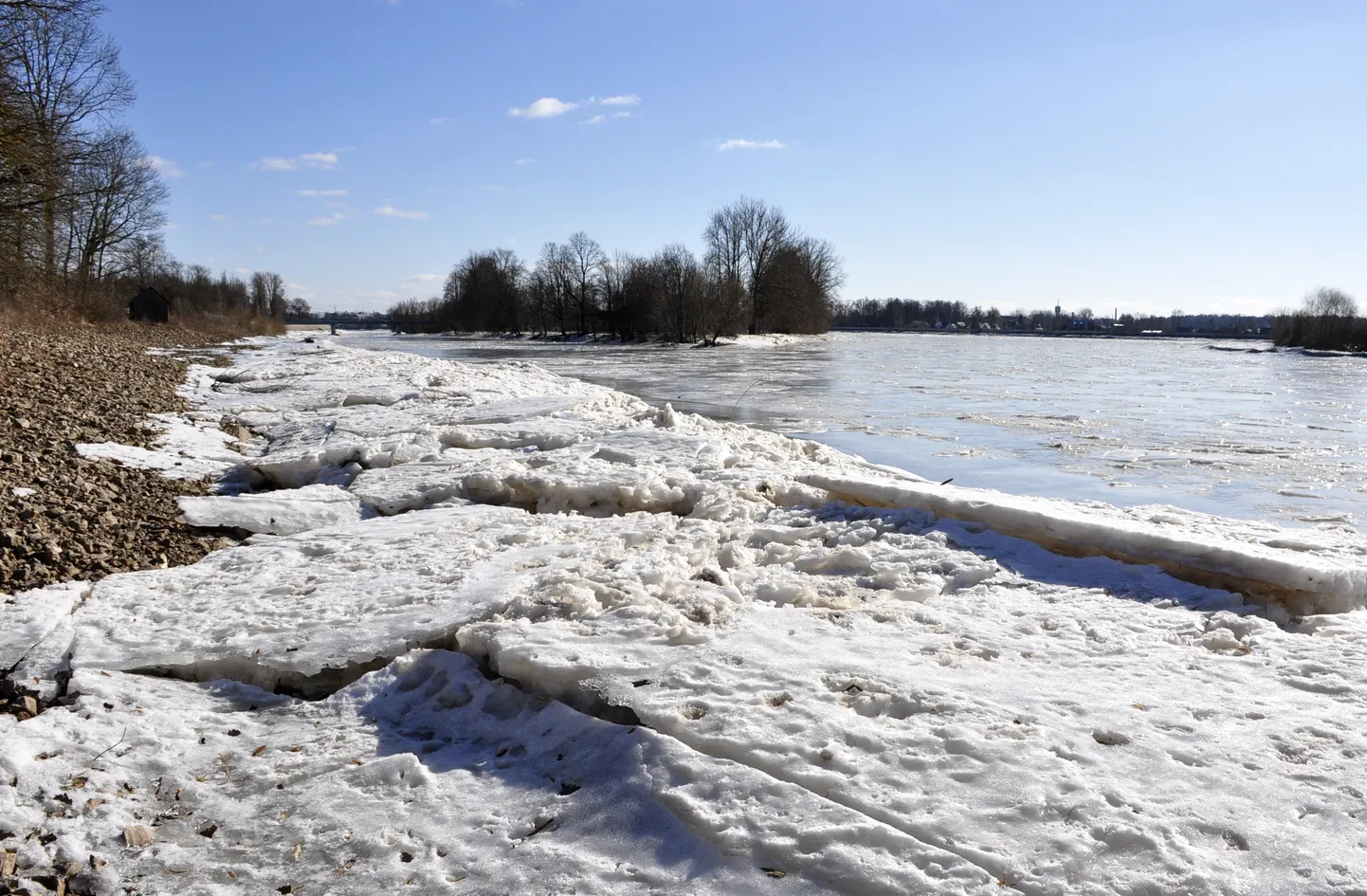Daugava pie Jēkabpils. Ilustratīvs attēls