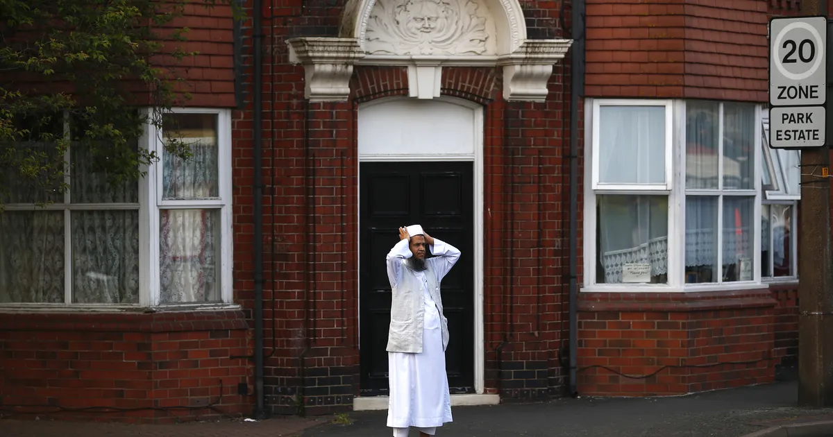 Venemaaga seotud Telegrami kanalid õhutavad britte raha eest mošeesid ründama