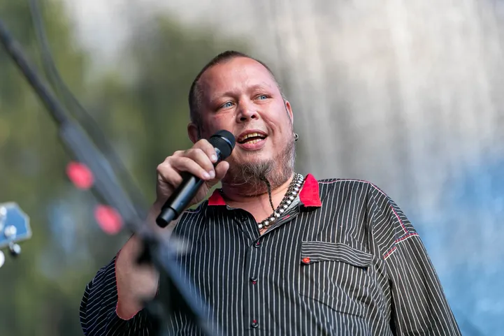 EKSPERTIIS Ansambli Hellad Velled liige oli liiklusõnnetuse ...