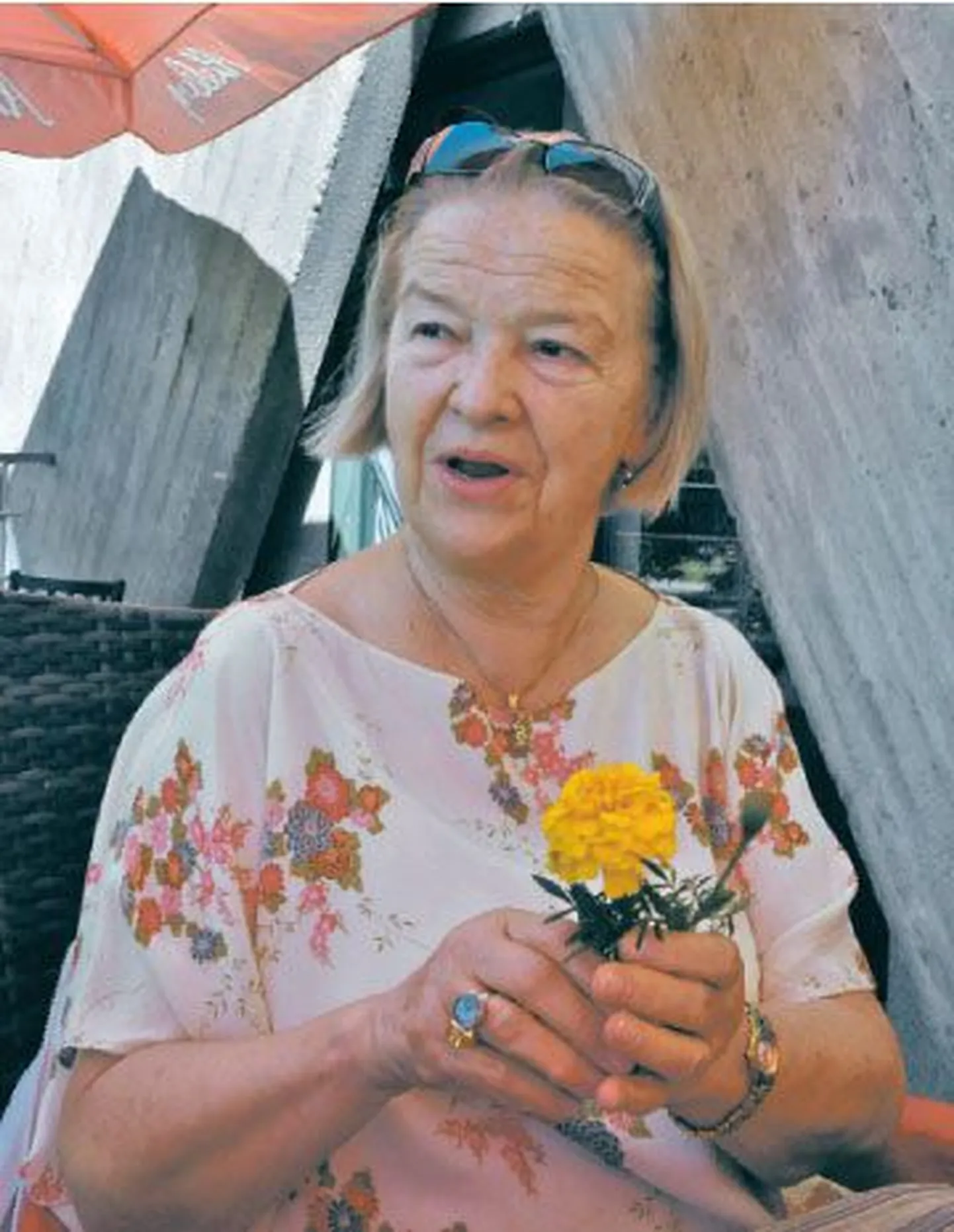 «Мне многие говорили, что я гениальна. Я знаю».