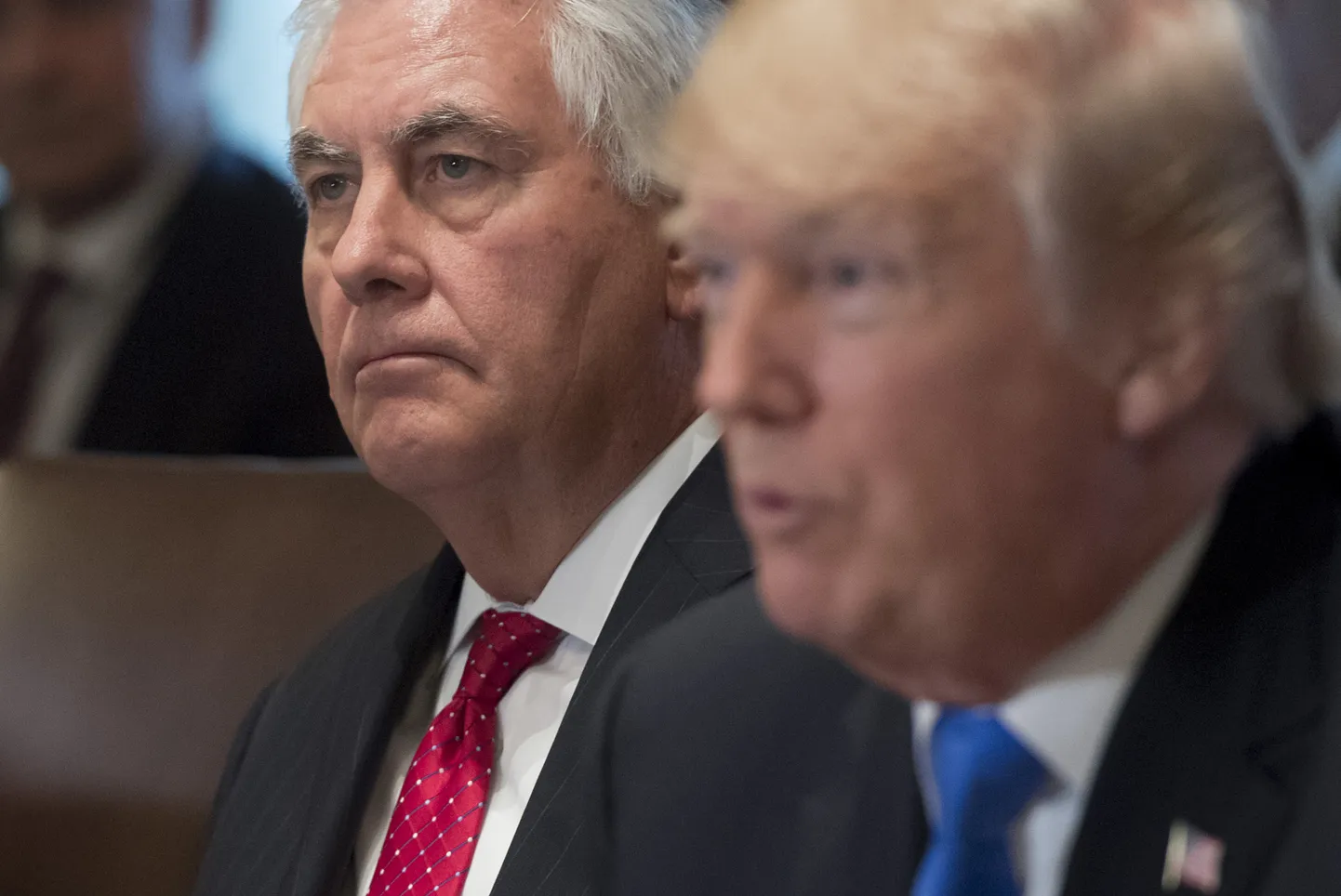 USA president Donald Trump ja välisminister Rex Tillerson (vasakul).
