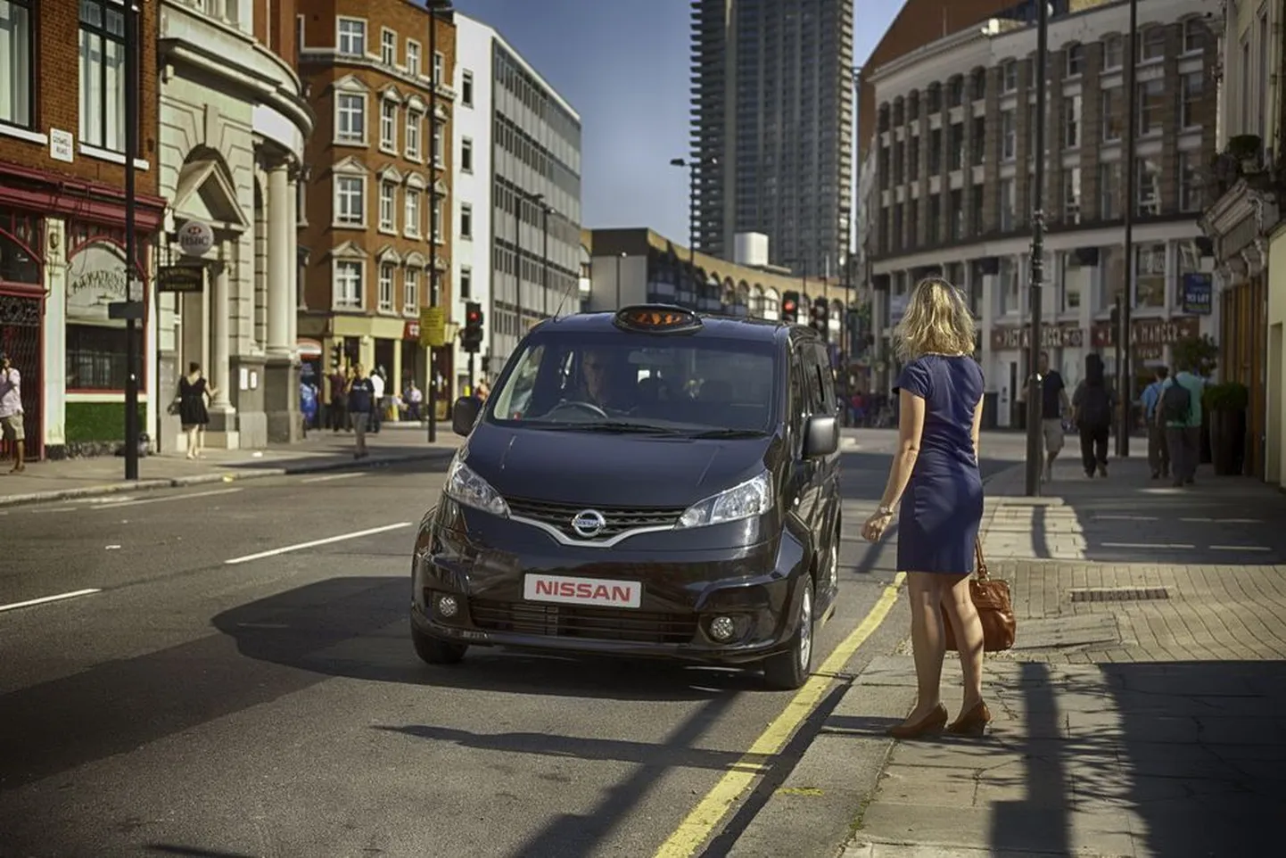 Nissan NV200.