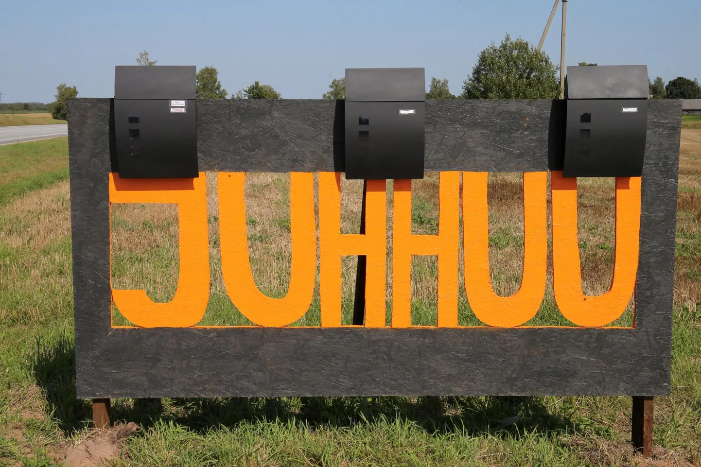 Ahhaa, Ohhoo, Ihhii ja Juhhuu sildid Kirepis.