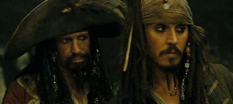 Edward Teague (Keith Richards) ja Jack Sparrow (Johnny Depp)