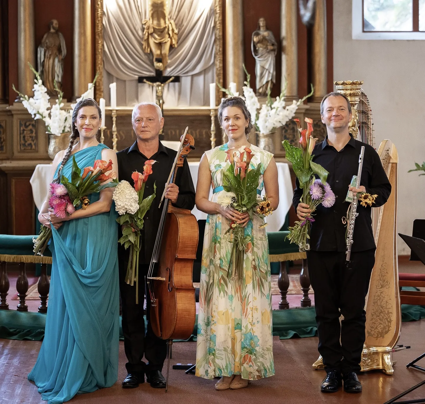 Soprāns Anta Jankovska, čellists Ivars Bezprozvanovs, arfiste Dārta Tisenkopfa-Muselli un flautists Reinis Lapa.