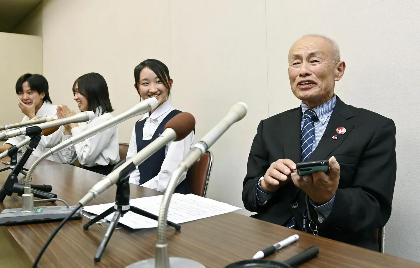 Toshiyuki Mimaki kutsus Nobeli komisjoni otsuse järel riike üles tuumarelvadest loobuma.