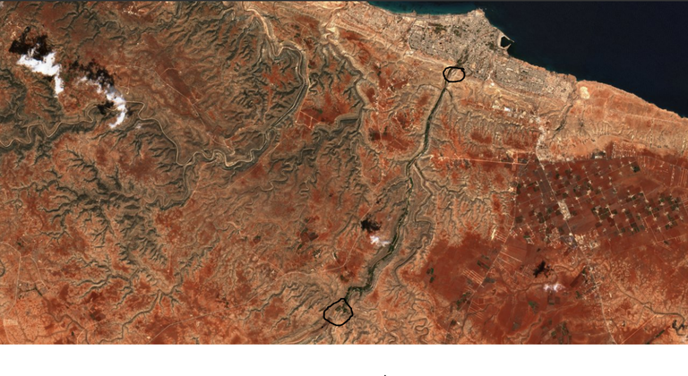 Спутниковый снимок долины реки Дерна.