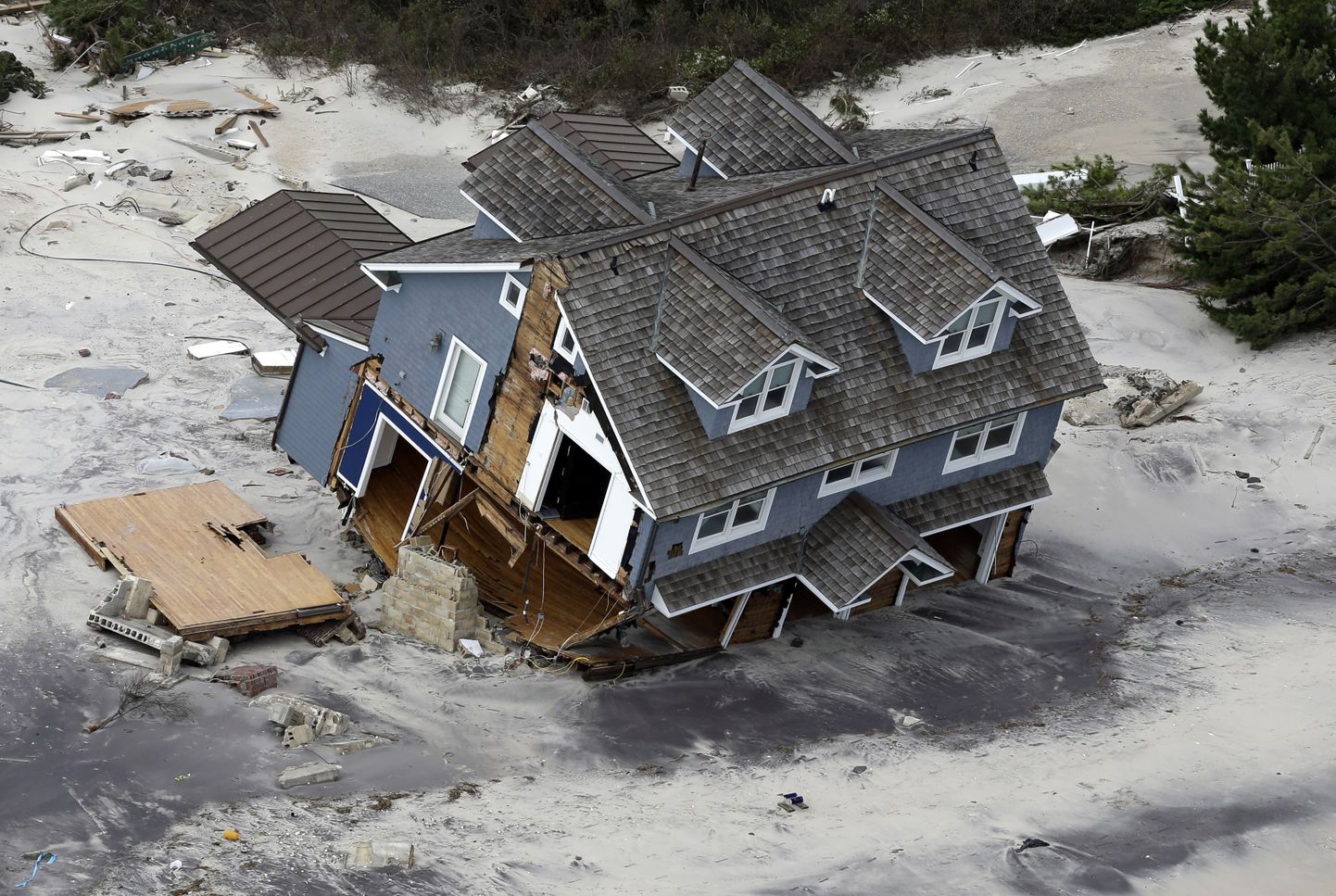 Разрушения урагана на побережье Техаса
