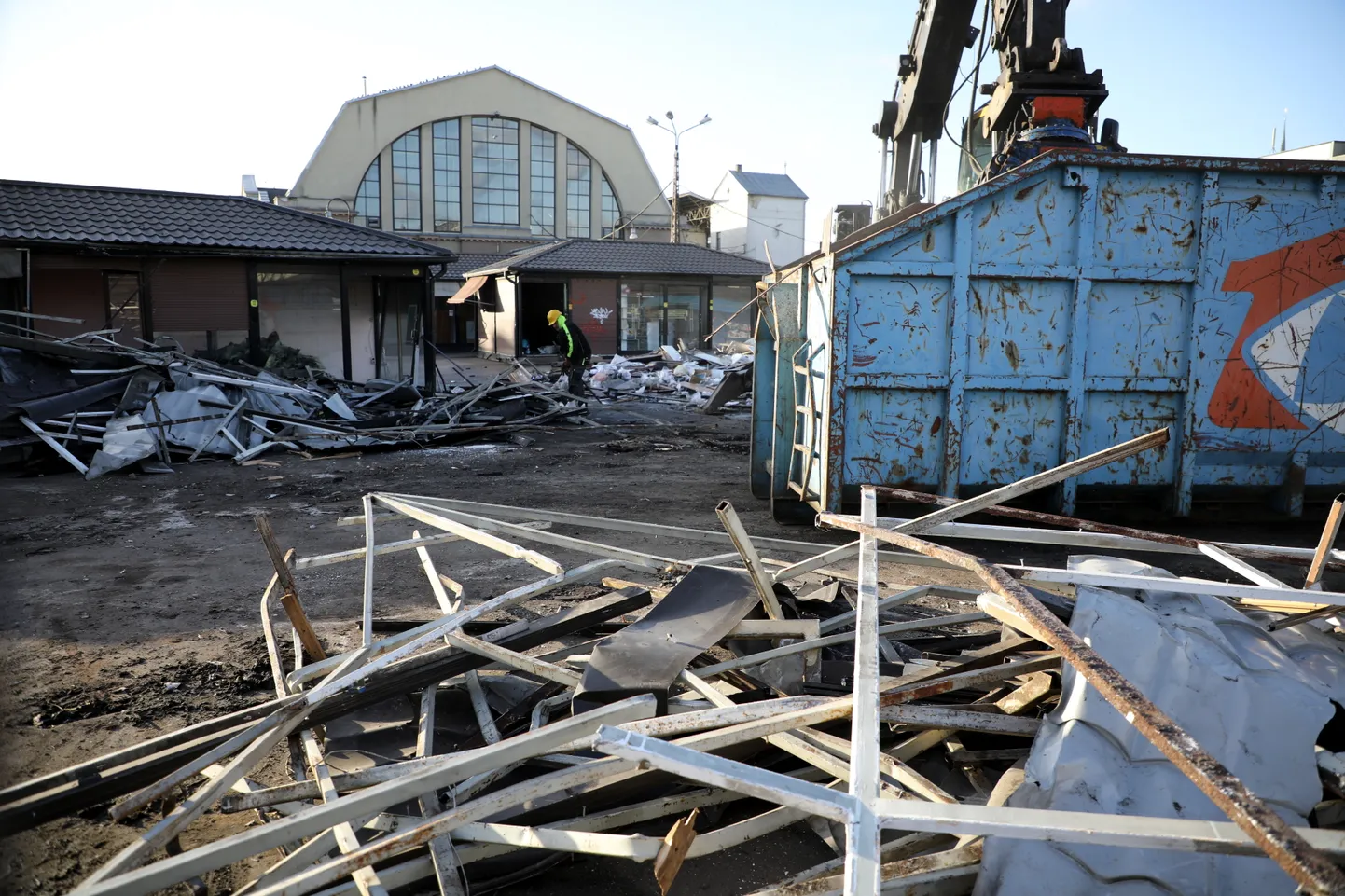Снос киосков на Рижском Центральном рынке.