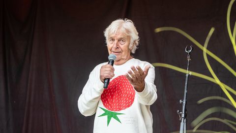 KÕNE IFFILE ⟩ "Vananeme väärikalt, armastame oma peegelpilti"