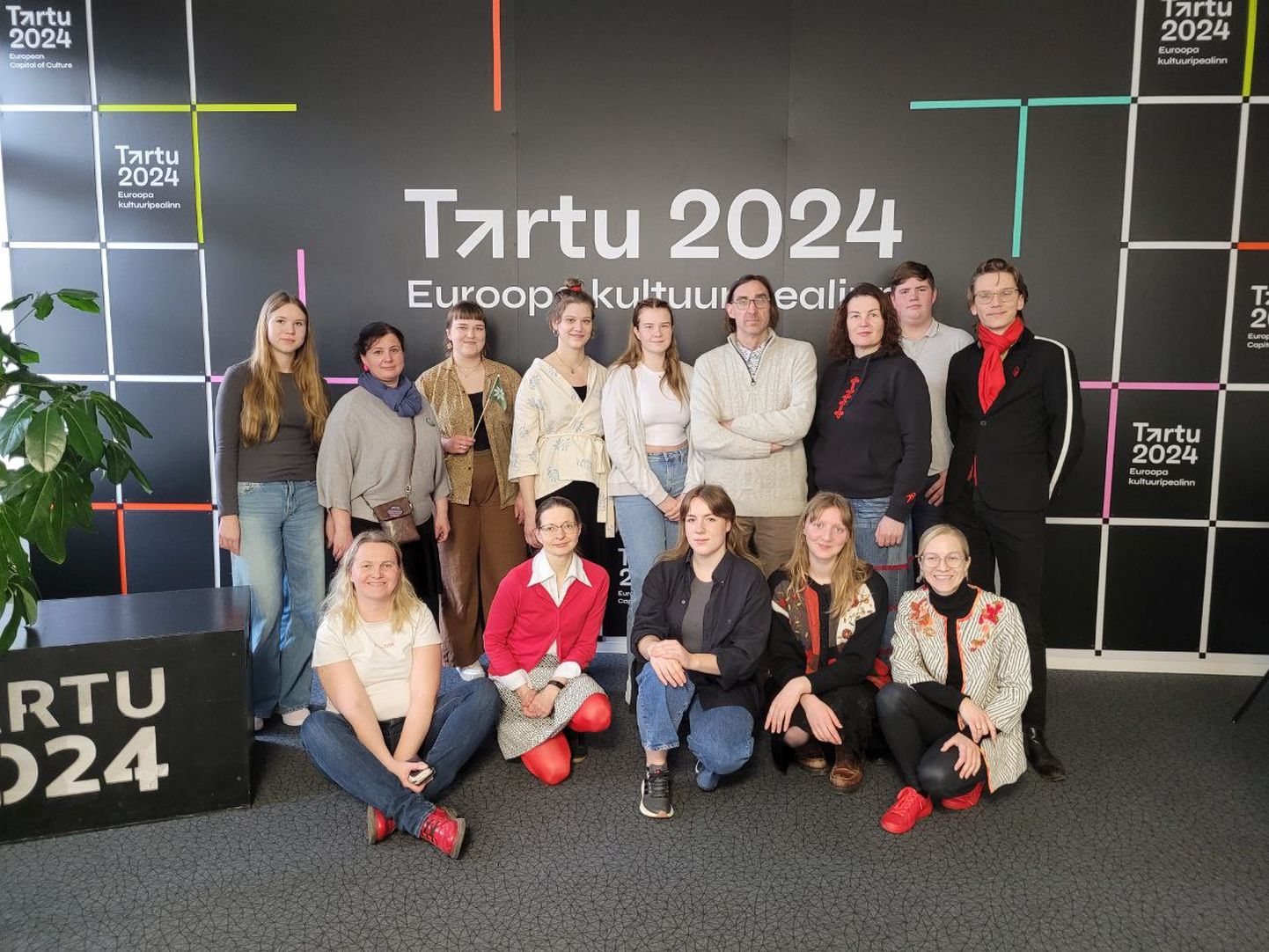Seto, võro ja mulgi noored koos Tartu 2024 ja kultuuriinstituutide juhtidega koostööprogrammi esimesel kohtumisel