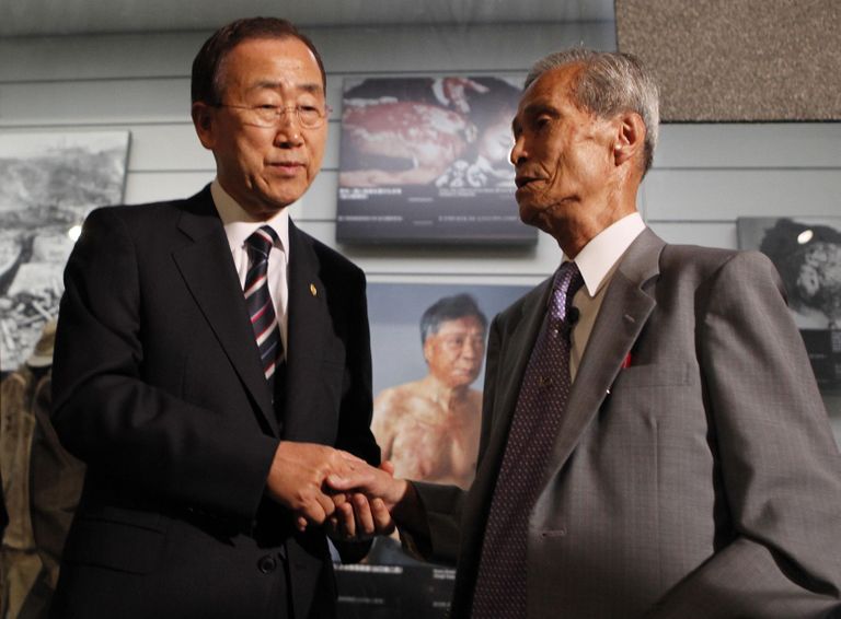 ÜRO peasekretär Ban Ki-moon kohtus Sumiteru Taniguchiga 2010. aastal
