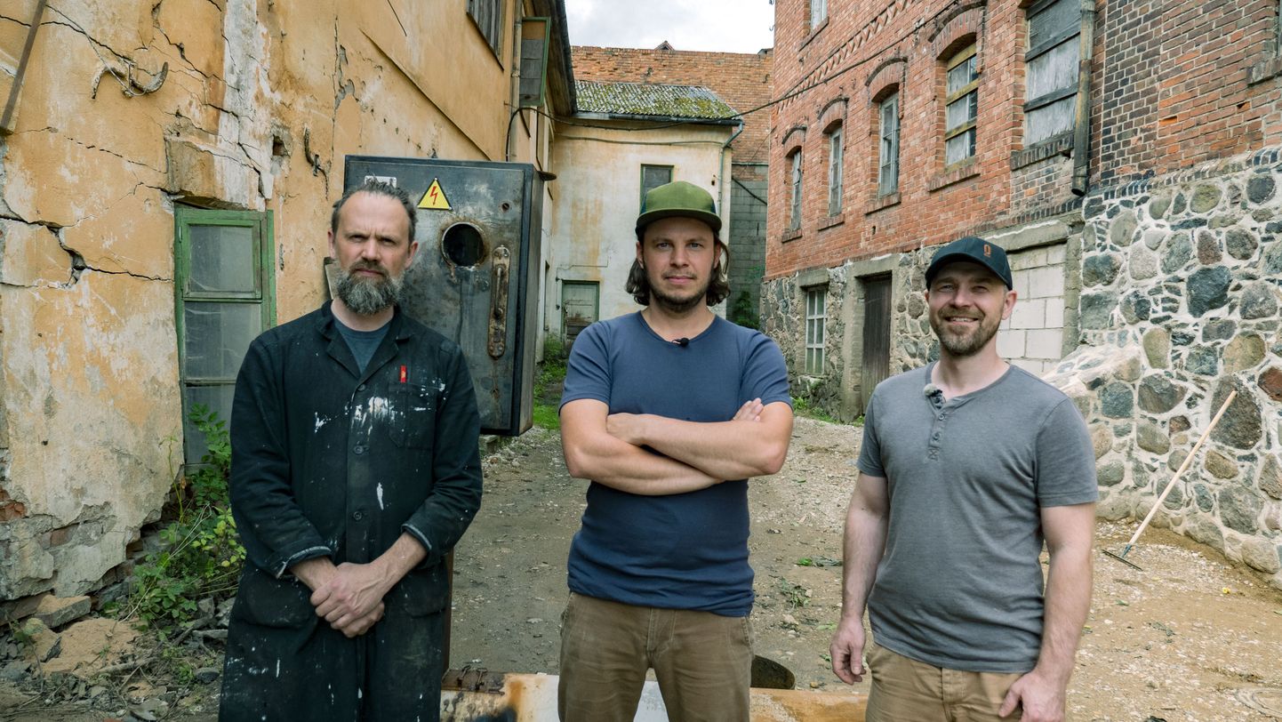 ETV saates "Restoran 0" asuvad Põhjaka peakokad Ott Tomik ja Märt Metsallik koos disainer Hannes Praksiga looma endisesse pesumajja toidukohta.