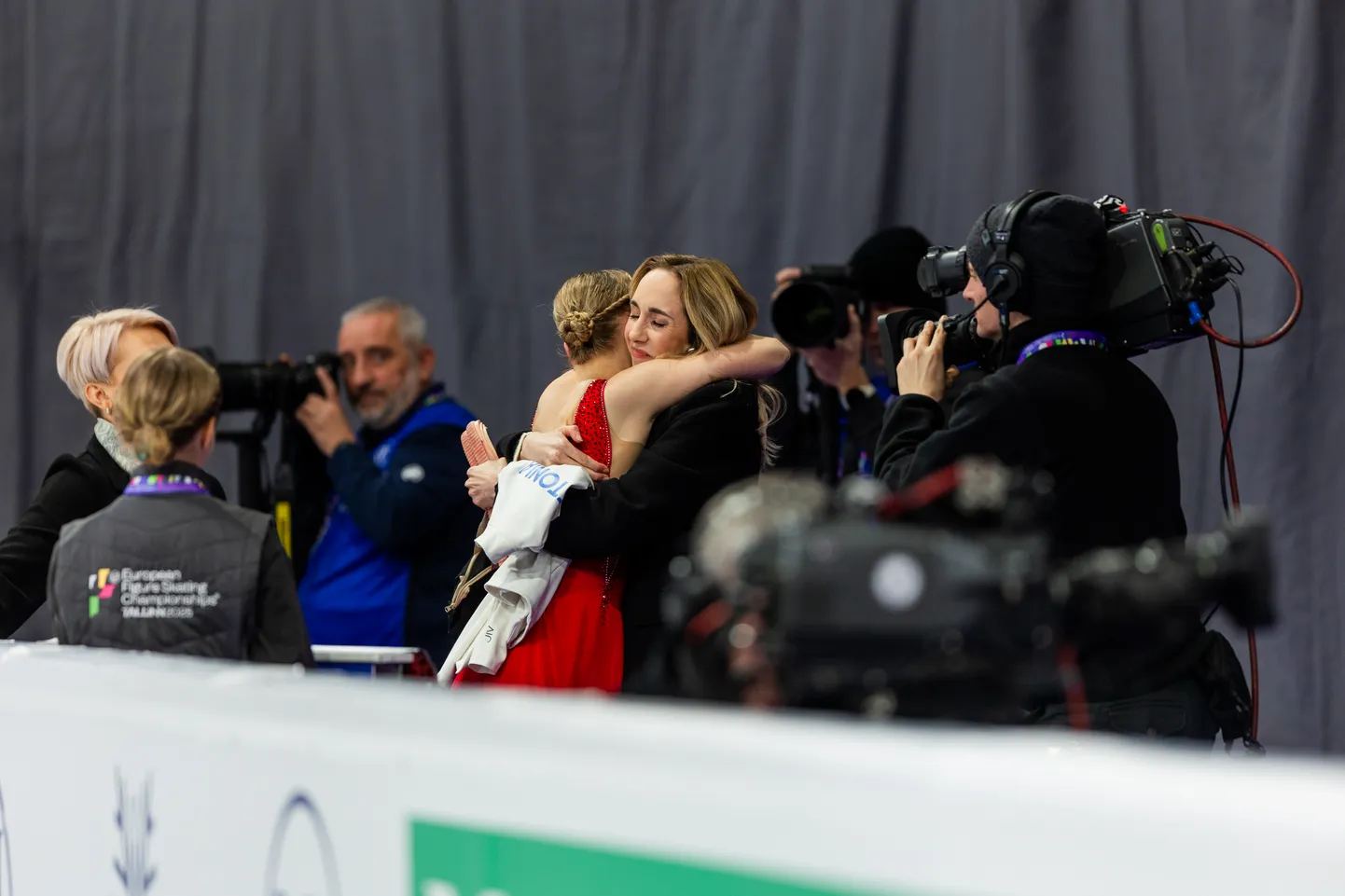 Niina Petrõkina ja tema koreograafi Alina Boyko embus pärast õnnestunud lühikava.
