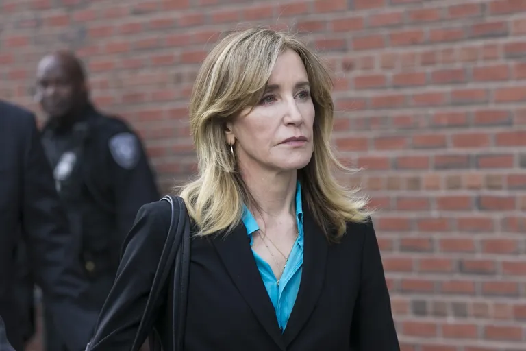 Näitlejanna Felicity Huffman, 2019.