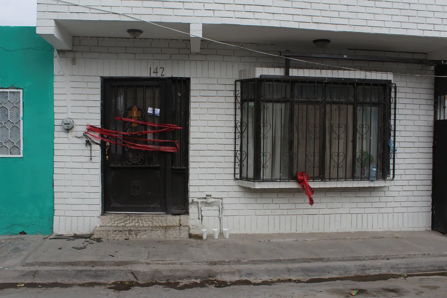 Mõrvapaigas.