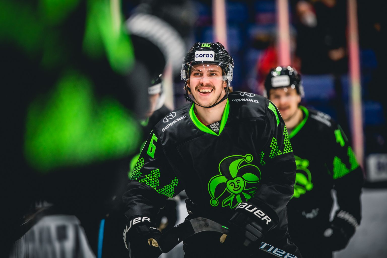 Kristjan Kombe sai kohe esimeses Helsingi Jokerite eest KHLis peetud mängus käe valgeks.