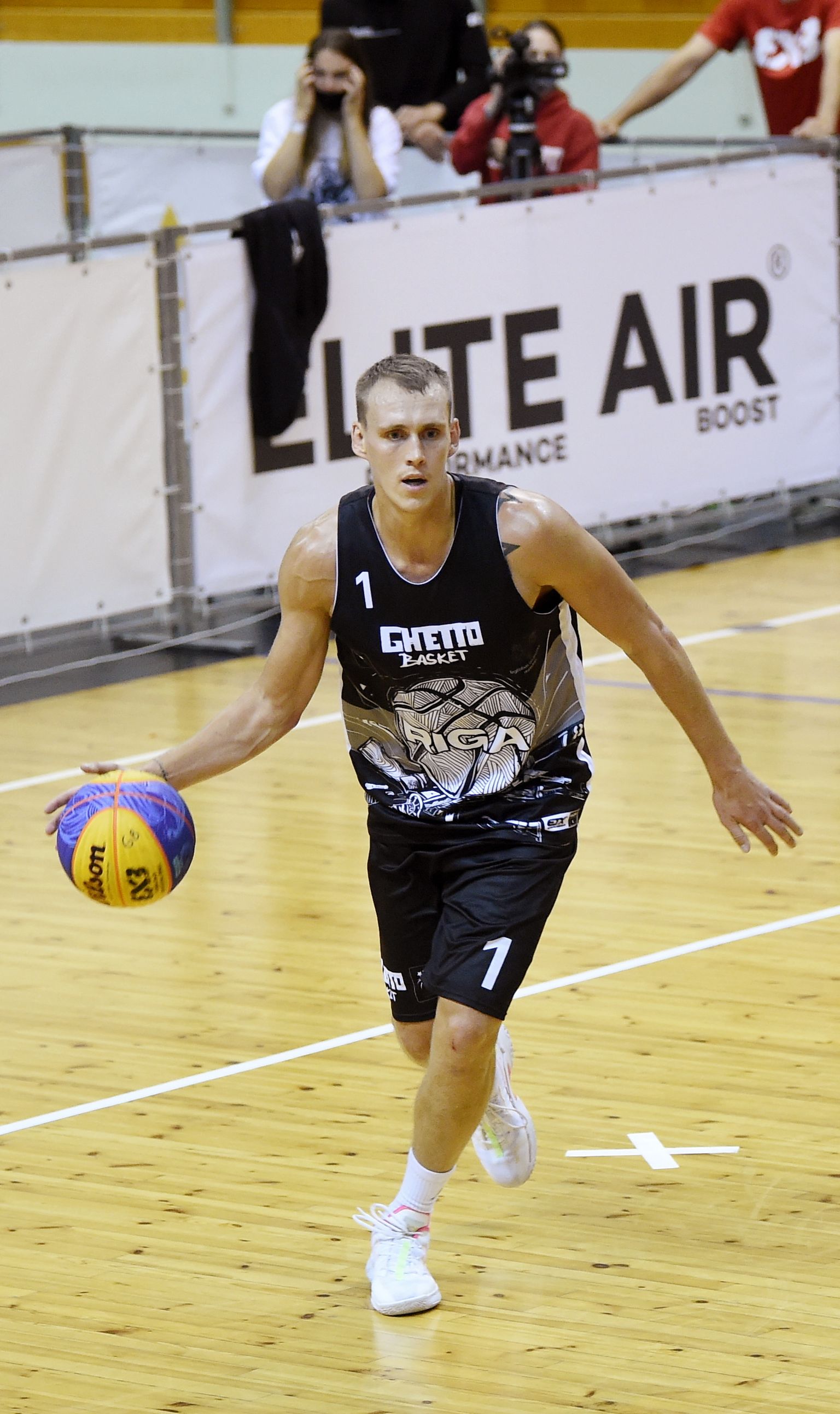 "Riga" komandas spēlētājs, olimpiskais čempions Nauris Miezis.