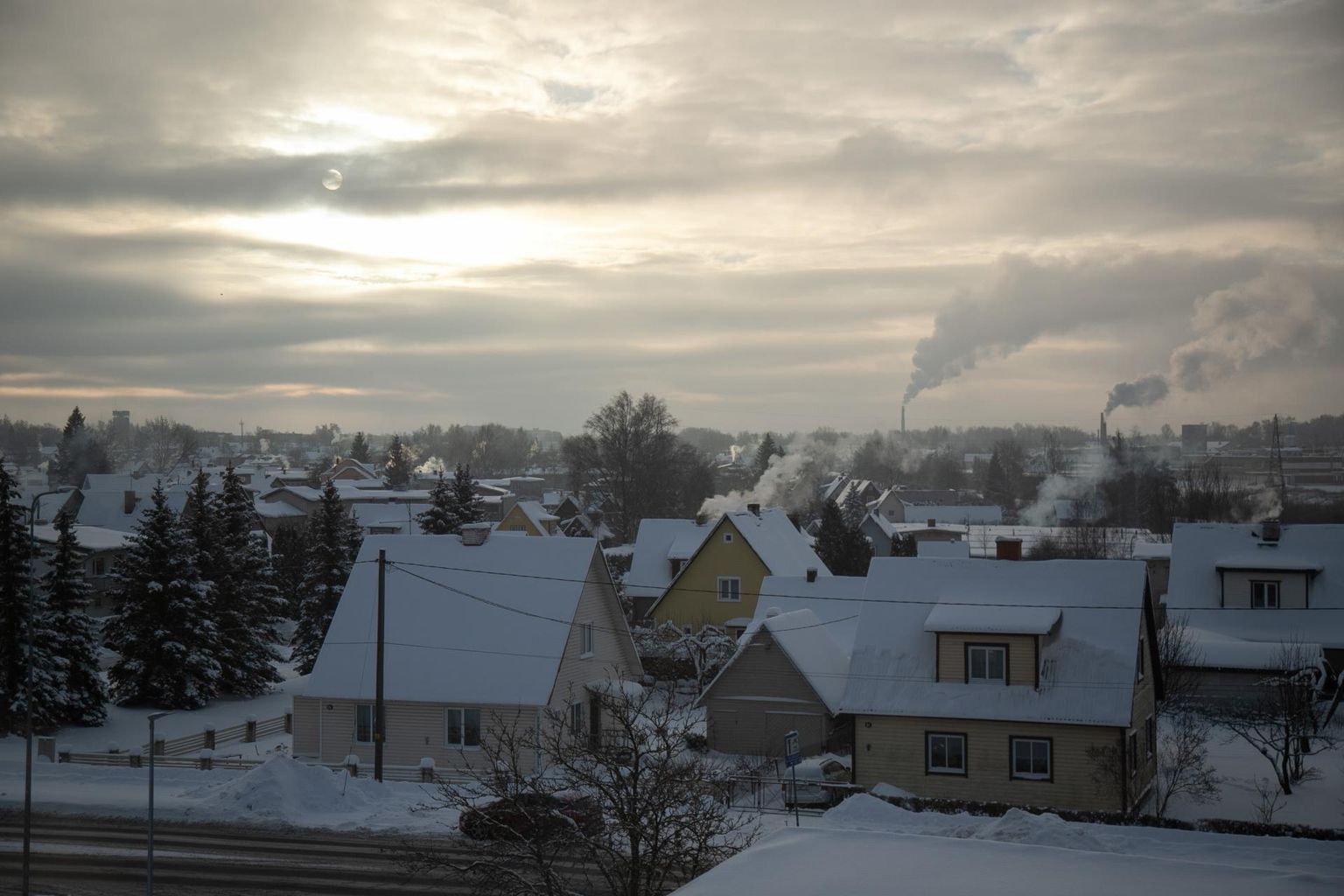 Lumine Viljandi neljanda advendi hommikul.