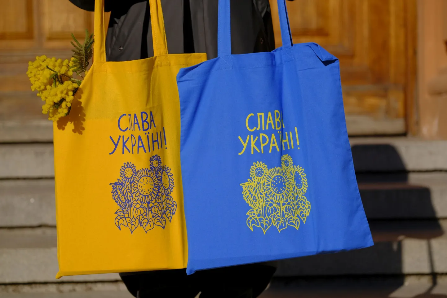LNMM sietspiedes apdrukas darbnīca. Mākslas muzejs RĪGAS BIRŽA, 2022.
Ilustrācija zibakcijai “Saulespuķes mieram” LNMM